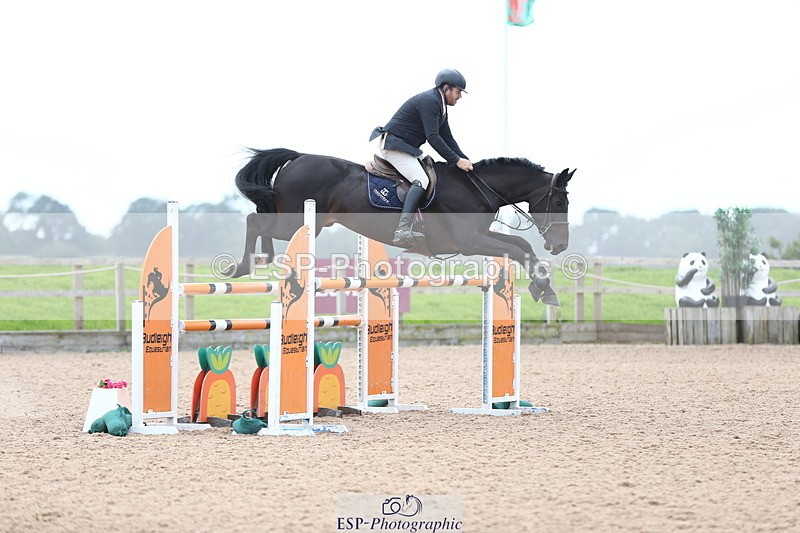 230812A-122841-09025 - Cls 32 Foxhunter