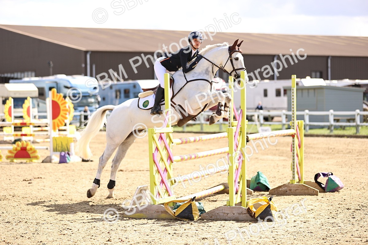 SBM_004274 - Class 17 - Senior Newcomers - 1.10m