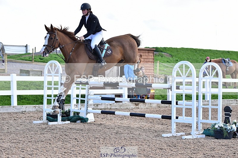 231014A-135506-05154 - Cls 15 1.05m Amateur Q 2nd R