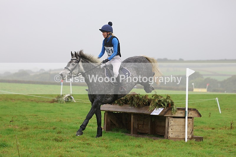 3E7A1815 - Class 4: 80cm: Box