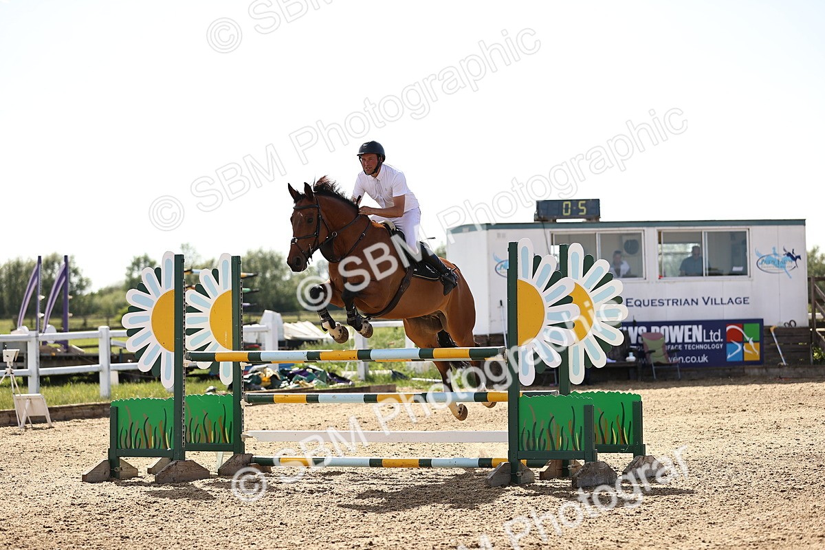 SBM_003084 - Class 5 - Senior Foxhunter - 1.20m