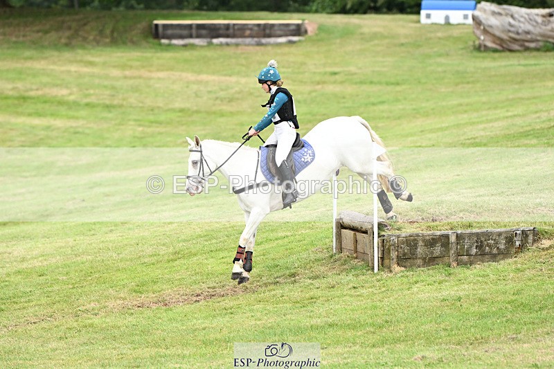 240825X-165724-37400 - 80cm XC 16.30 to 17.30