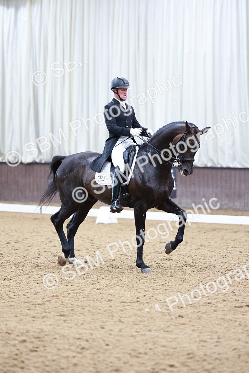 SBM_021479 - Class 14 - FEI Grand Prix - 17.40-18.34