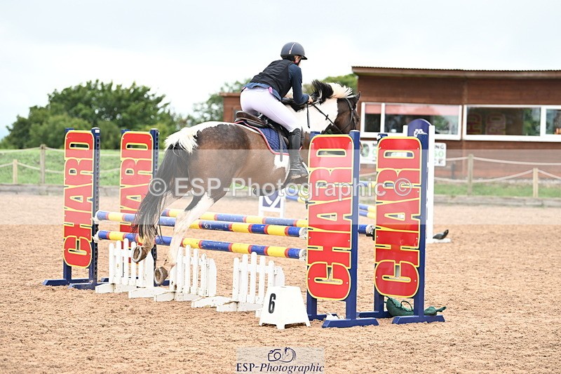 240908A-125900-03845 - Cls 15 U21 Intro 90cm-1.00m  Team Comp