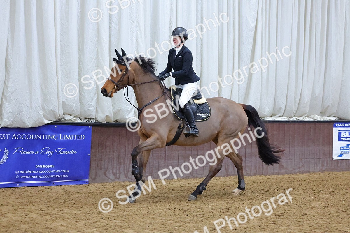 1I0A5004 - Class 9 - Senior Newcomers/ 1.10m Open