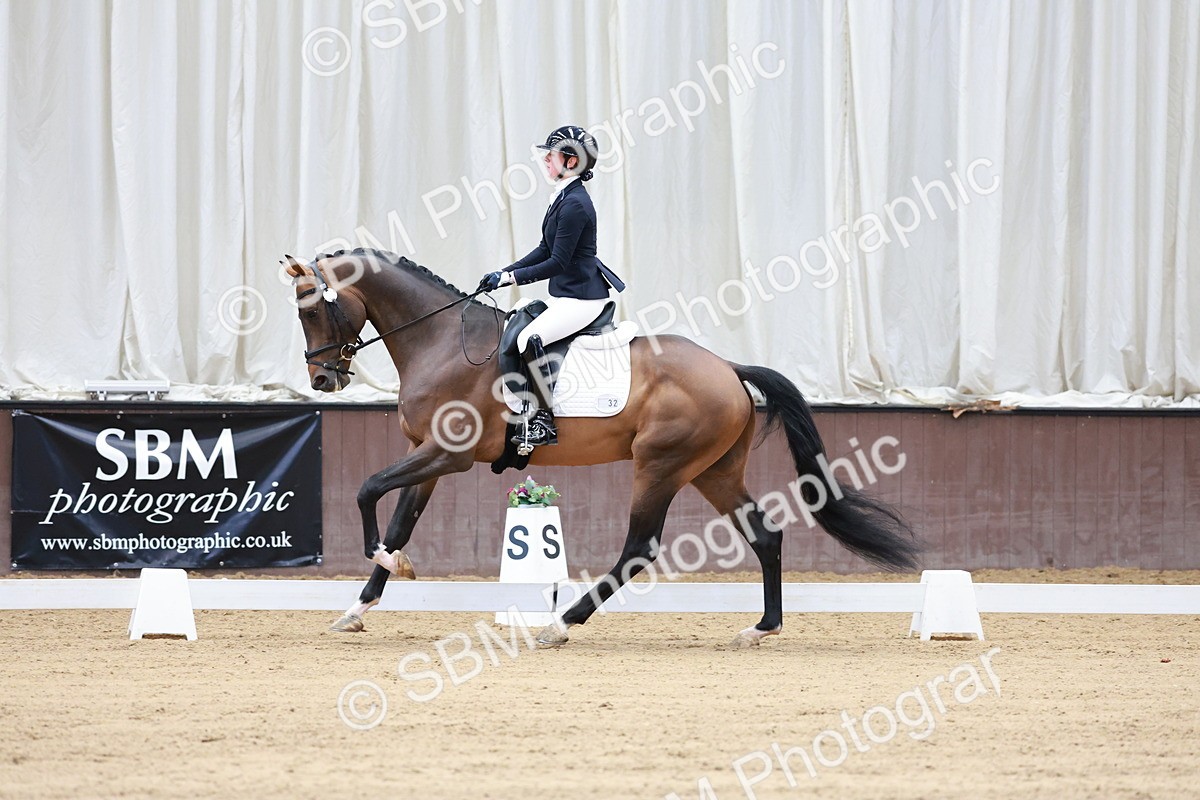 SBM_006812 - Class 6b - Novice 6 - 8.56-9.24