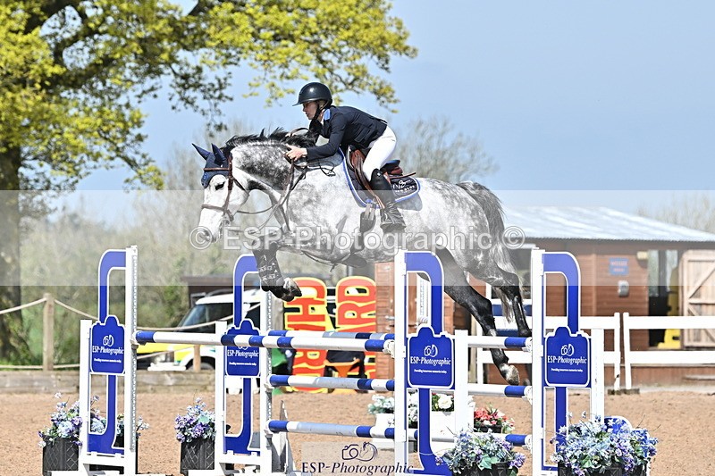 240509A-113200-01201 - Cls 9 Snr 1.20m Open