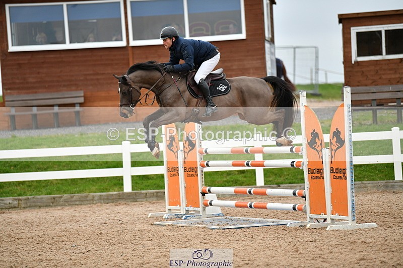 240112A-130756-00925 - Cls 5 Newcomers and 1.10m Open