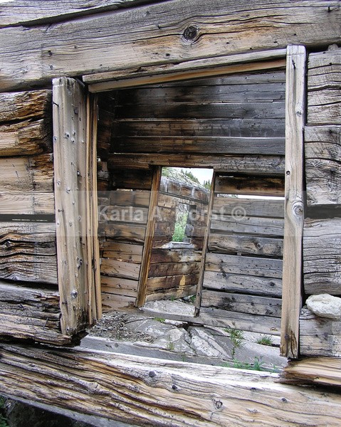 Crooked Cabin - Photos