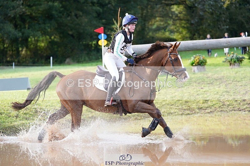 231021-160546-20647 - 556-SHANNONDALE.MOCHA-Lucy.Davies-SC+XC