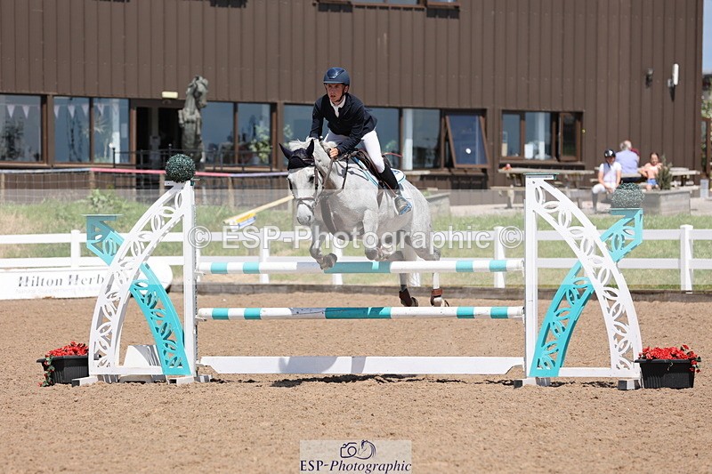 240629A-141213-06733 - Cls 19 Foxhunter and 1.10m Open