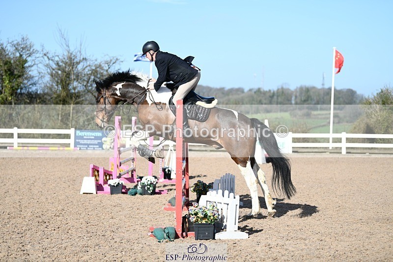 250330-101357-06038 - Cls 32 British Novice and 90cm