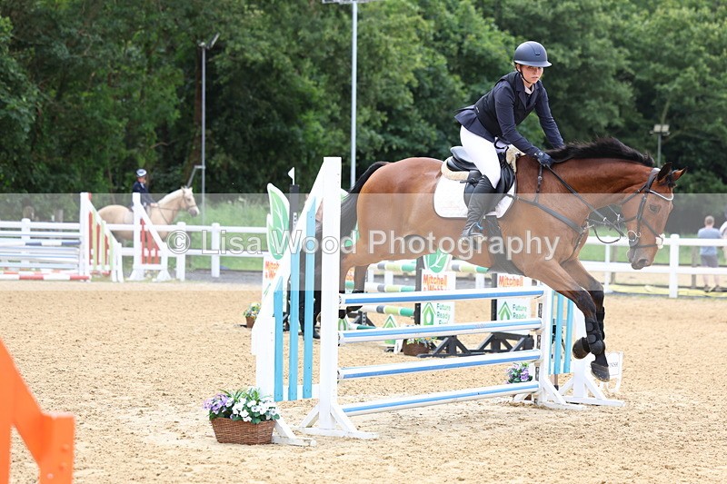 3E7A5984 - Class 4: Senior British Novice/90cm open