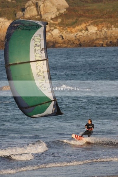 KS 250908-8 - Kite Surfing