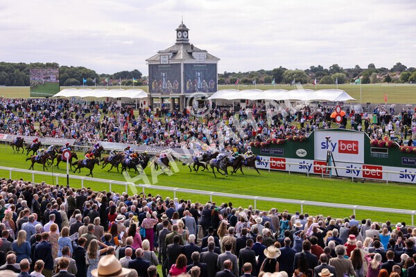 yr17082022r1-043 - Race 1 1.50pm Sky Bet & Symphony Group Stakes