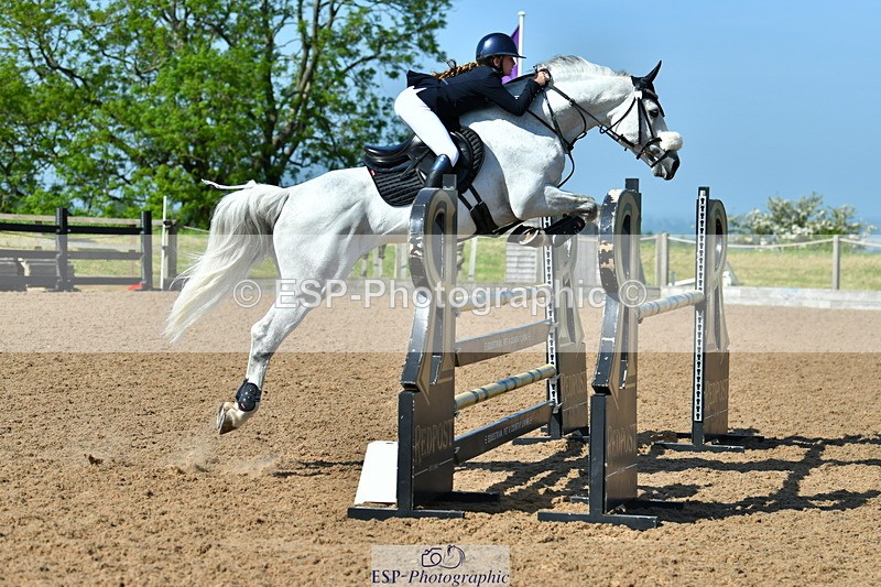 230527A-095327-03084 - Cls 13 Snr 1.05m + 1.10m Open