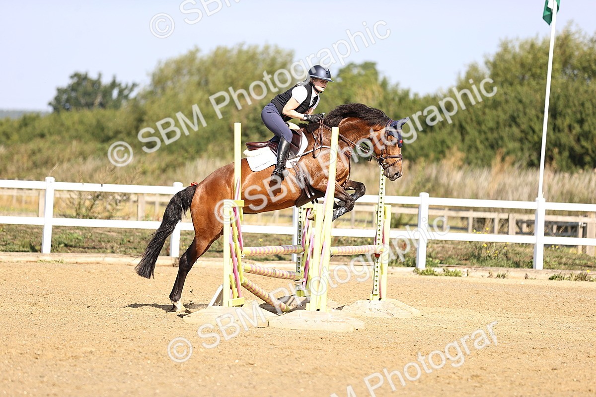 SBM_005582 - Class 8 - Clear Round