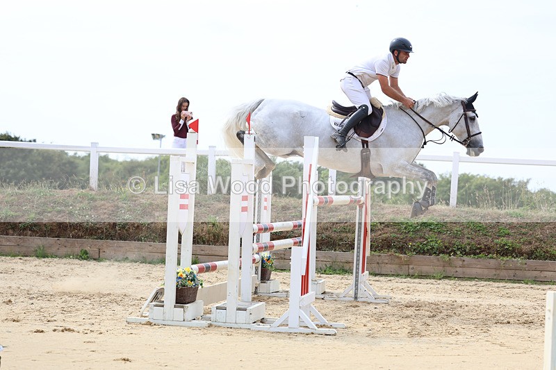 3E7A4627 - Class 9: Senior 1.30m open