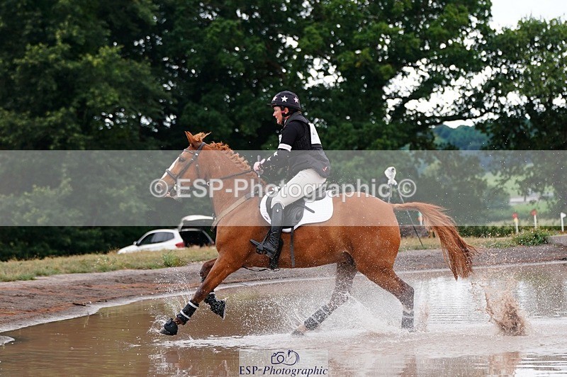 250803A-113522-11484 - K-466-Emily.R.Vincent-GOLDEN.HEART.BREAKER