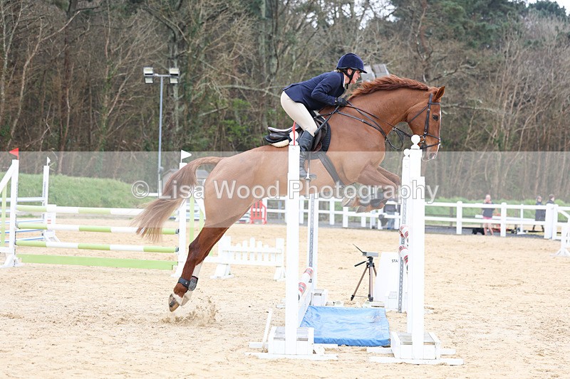 3E7A7599 - Class 8: Senior Newcomers/1.10m open