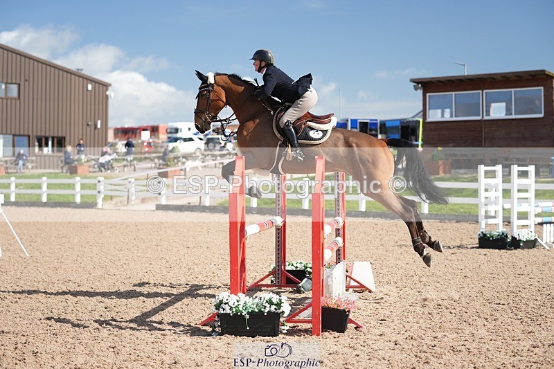 250329-105304-03752 - Cls 20 British Novice and 90cm
