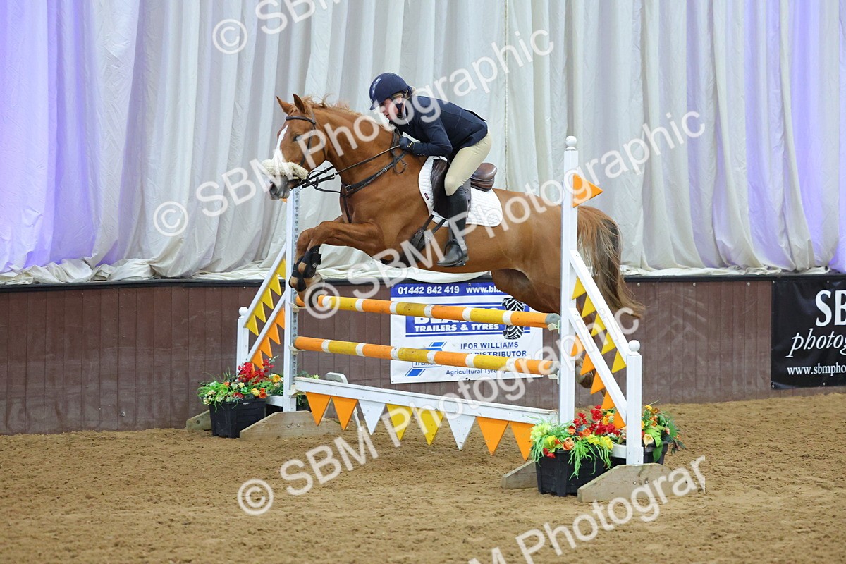 SBM_010011 - Class 21 - Nupafeed Supplements Senior Discovery/ 1m Open - First Round (1.00m)