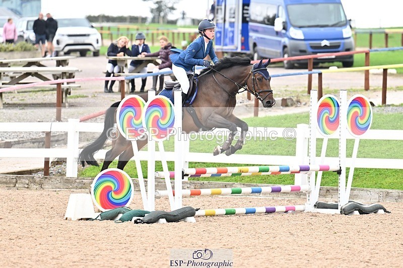 250920-110026-00335 - Cls 22+23 Club and Schools 70cm