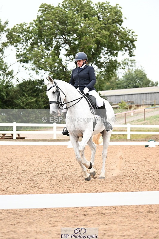 240815A-140319-01931 - 139-Chloe.Makepeace-Beechfield.Diamond