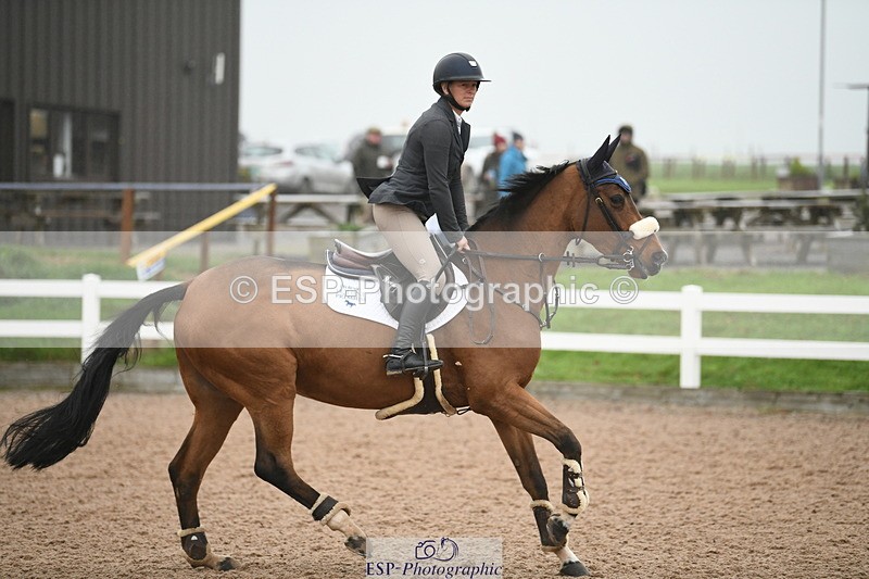 241103A-110648-07682 - SUN Cls 21 Snr Newcomers and 1.10m Open