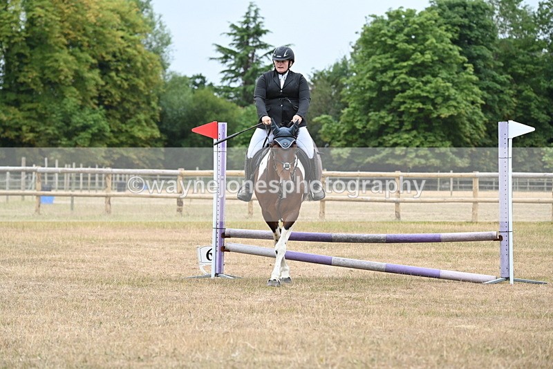 WJ6_0069 - Class 13 Novice Jumping 60cm