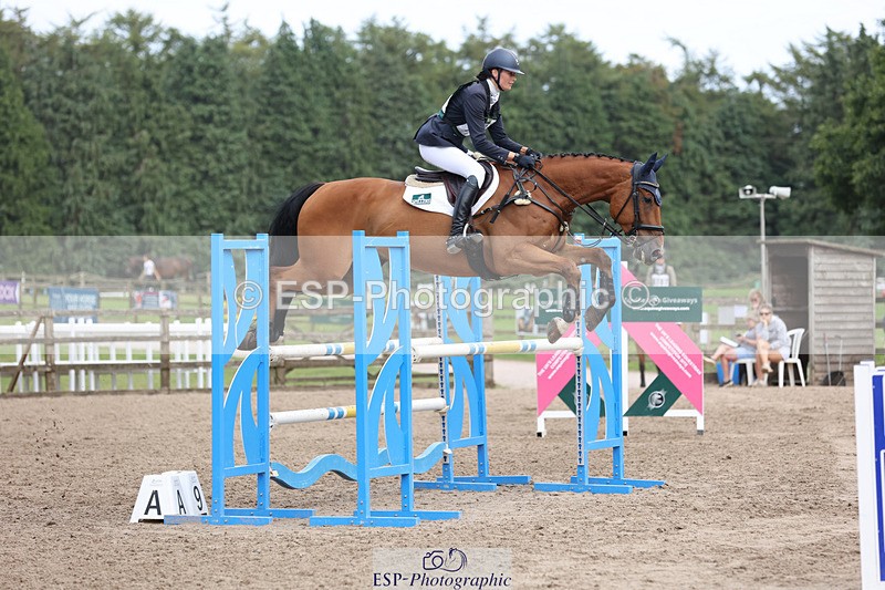 240804-162402-16836 - 711-Jess_Rimmer-TALAN_BLUE