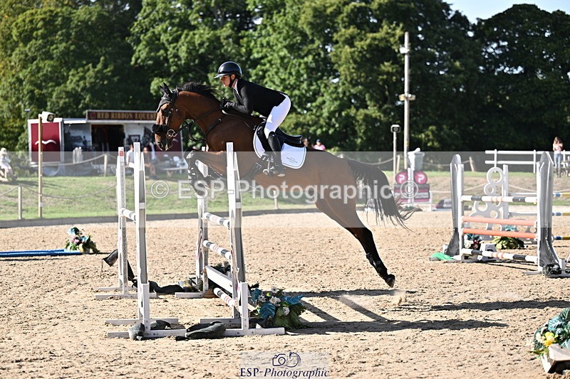 260906A-160738-04570 - Cls 24 Snr Foxhunter