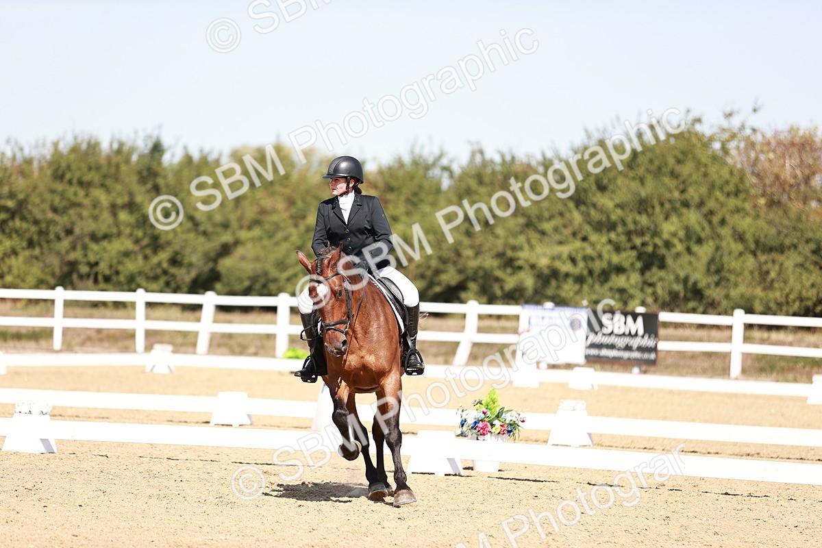 SBM_004894 - Class 12 - Novice 5 - 12.02-12.44