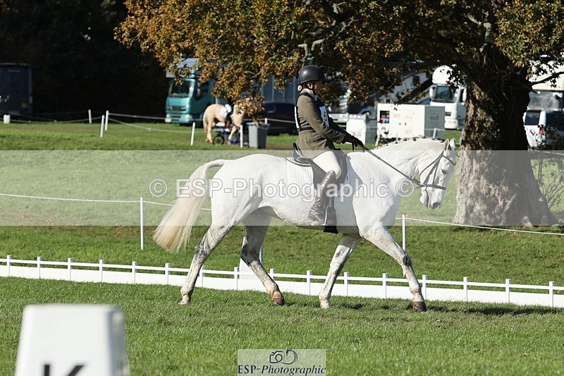 251024A-143641-14236 - G-572-Laura.Pitman With Trot Up