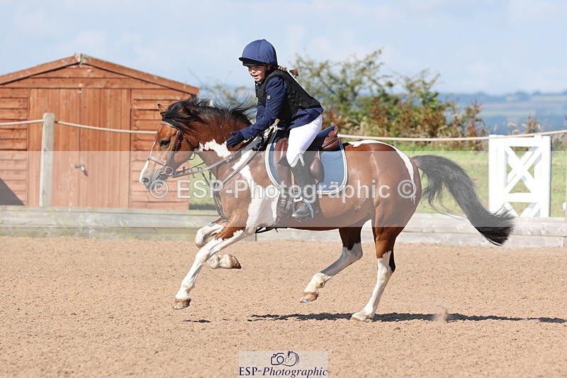 240714A-092321-01546 - Cls 1&2 128cm 10yrs & 70cm Open