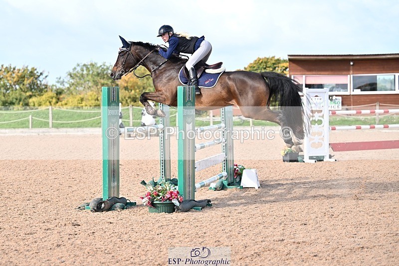 251005-104546-02856 - Cls 15 Foxhunter and 1.20m