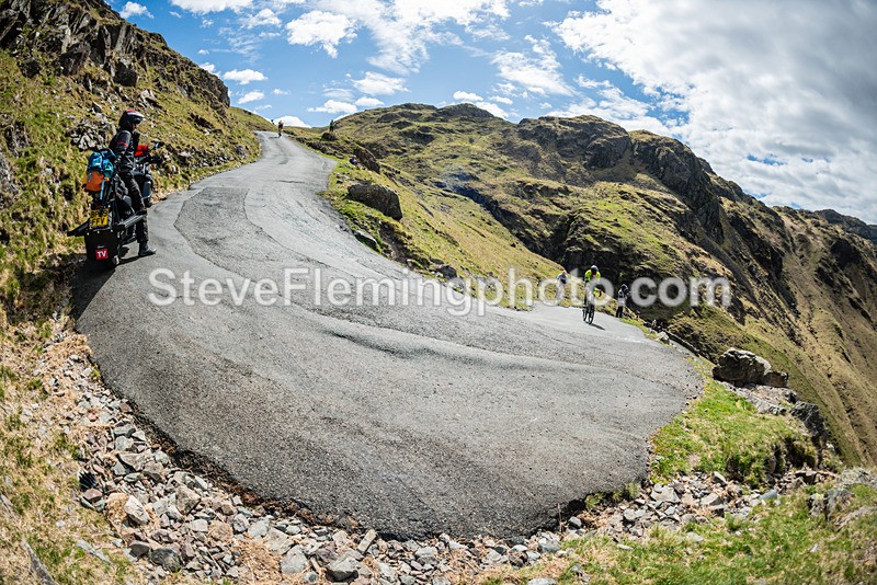 105839 - Hardknott Hairpin 11.00 - 12.00