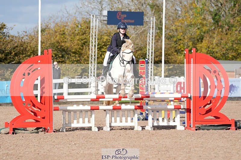 251026-121630-02355 - Cls 4 Pony Winter Novice + 80cm Open
