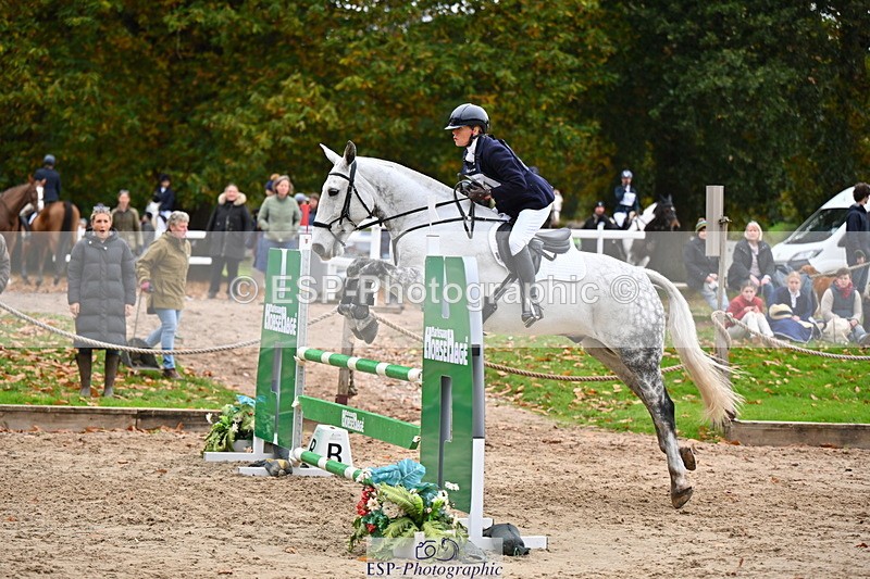 251026A-144024-25208 - F-401-Helen.Hickson