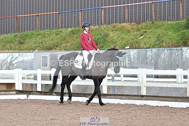 241214-115338-01481 - 131-Alys.Matravers-DARGASONS.MOON.SHADOW