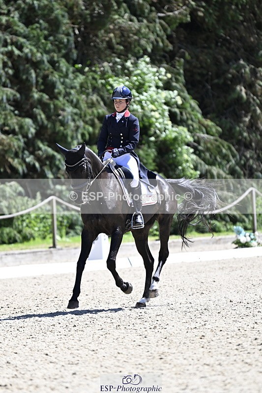 250522A-141803-04334 - D-409-Kirsty.Chabert-HERALDIKS.GIRL.OPPOSITION