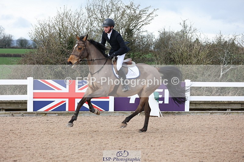 240223A-121557-01162 - Cls 4 Snr 1.05m Open