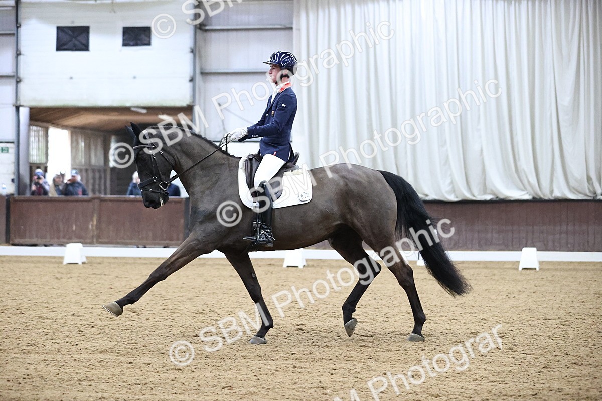 SBM_001413 - Class 21 -23 - FEI INT1-GP-Junior-Junior fsm