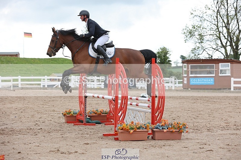 250508-100657-00421 - Cls 6 Snr British Novice and 90cm Open