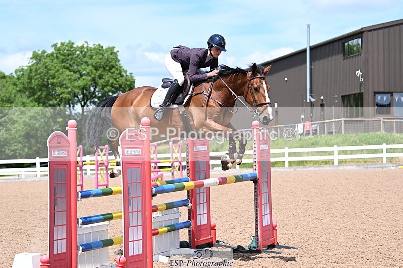 240619A-141616-00510 - Cls 4 Snr Newcomers and 1.10m Open