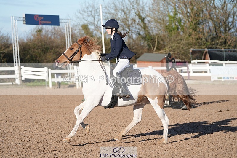 251130-104727-00987 - Cls 4 Pony Brit Nov & 80cm Open