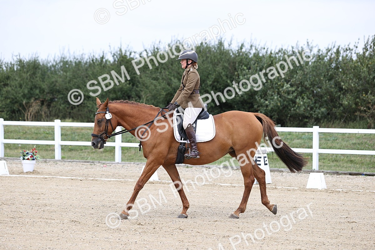 SBM_017413 - Class 14 - Novice 23 - 13.52-14.55