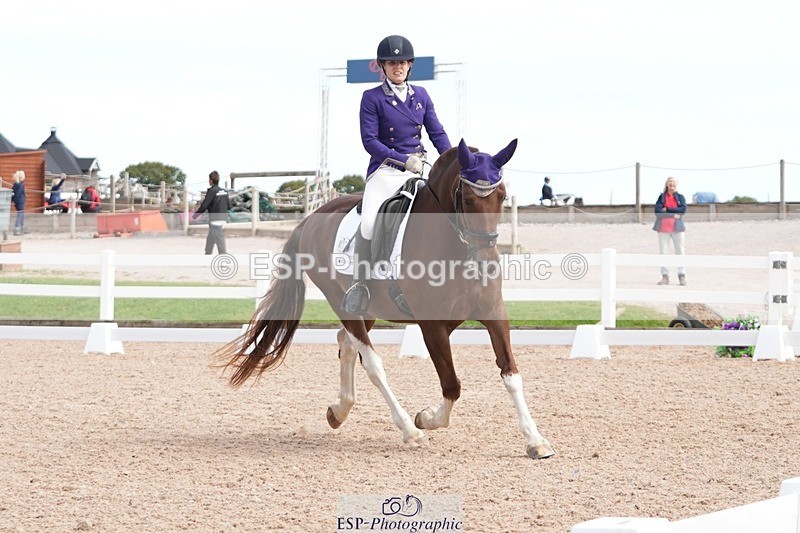 250906-131835-03589 - 017-Natalie.RosewarnePenpont.Fancy.That