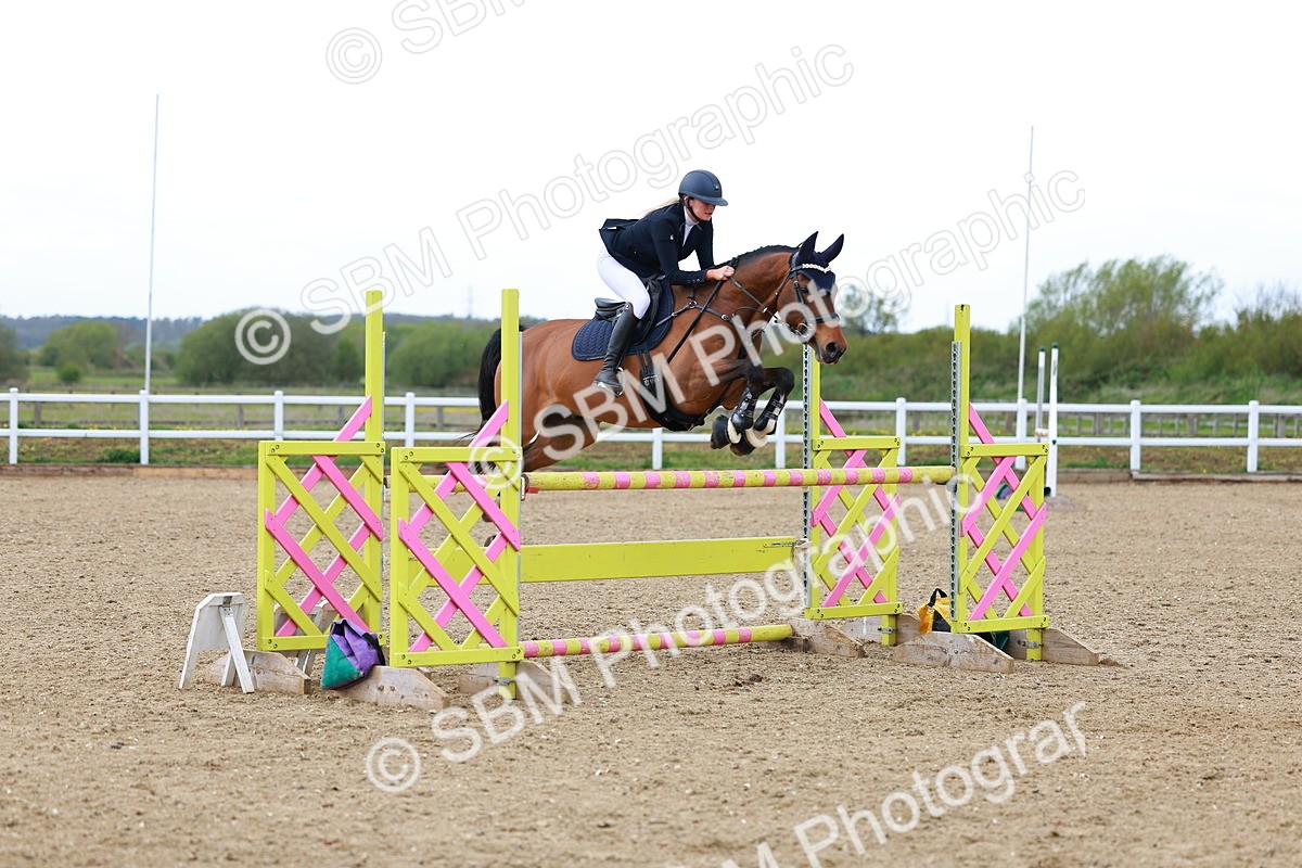 SBM_002410 - Class 10 - Senior Newcomers - 1.10m