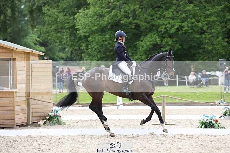 240524-161040-10074 - 370-STORM_IN_DECEMBER-Claire_Fielding